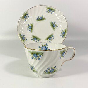 Extremely RARE !!! 1930s Aynsley C1382 teacup and saucer pretty violets floral